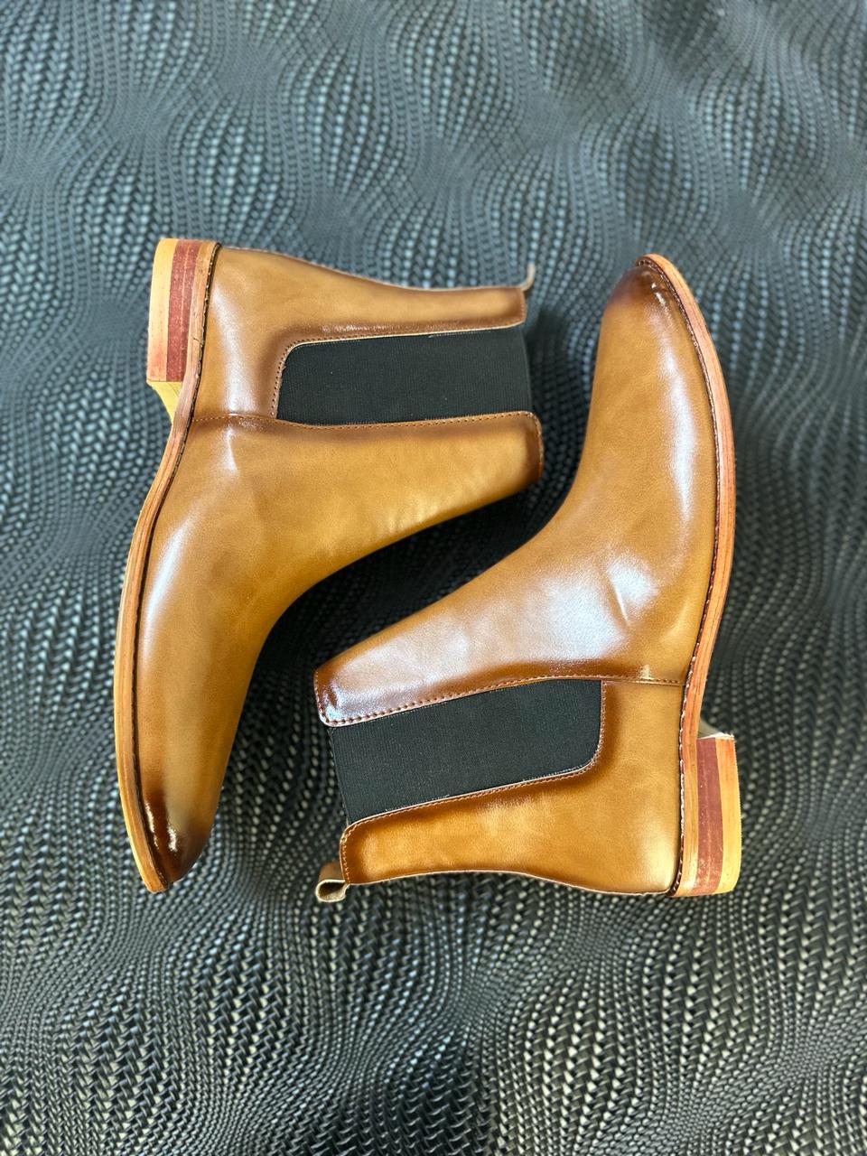 LEATHER CALF CHELSEA BOOTS