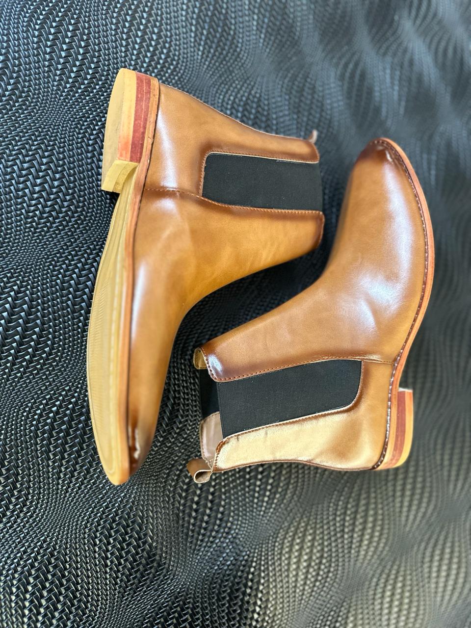 LEATHER CALF CHELSEA BOOTS