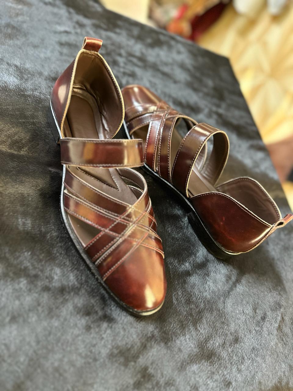 ETHNIC LEATHER SANDALS