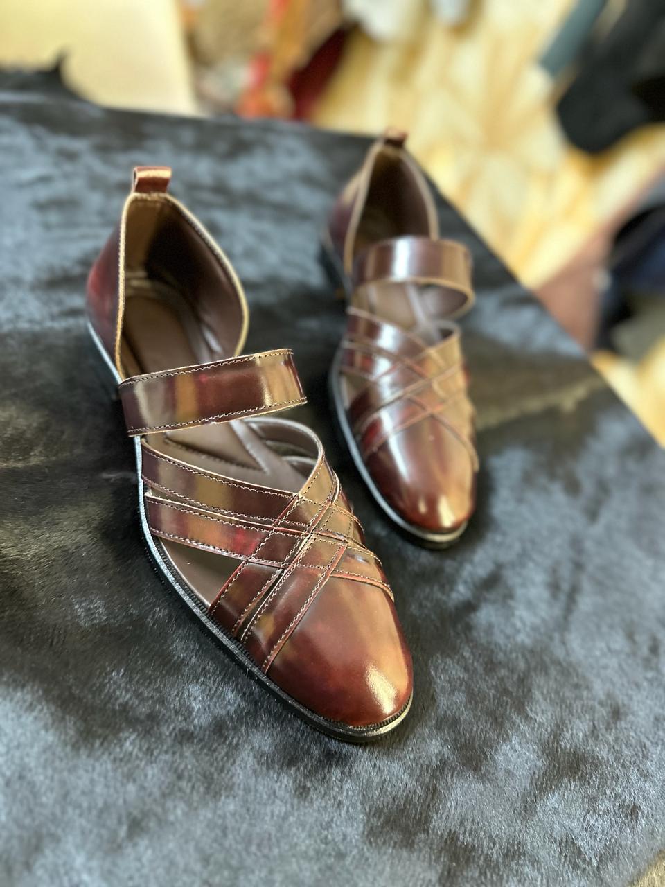 ETHNIC LEATHER SANDALS