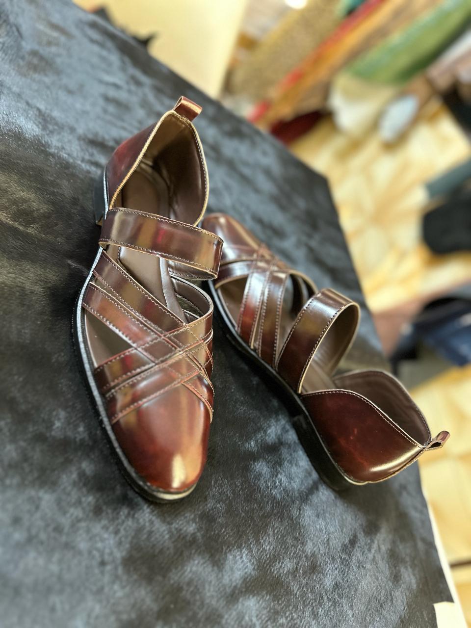 ETHNIC LEATHER SANDALS