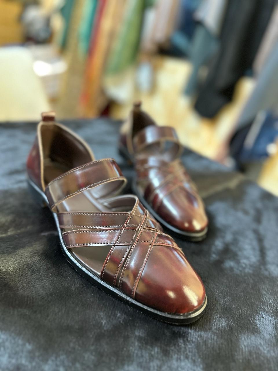 ETHNIC LEATHER SANDALS