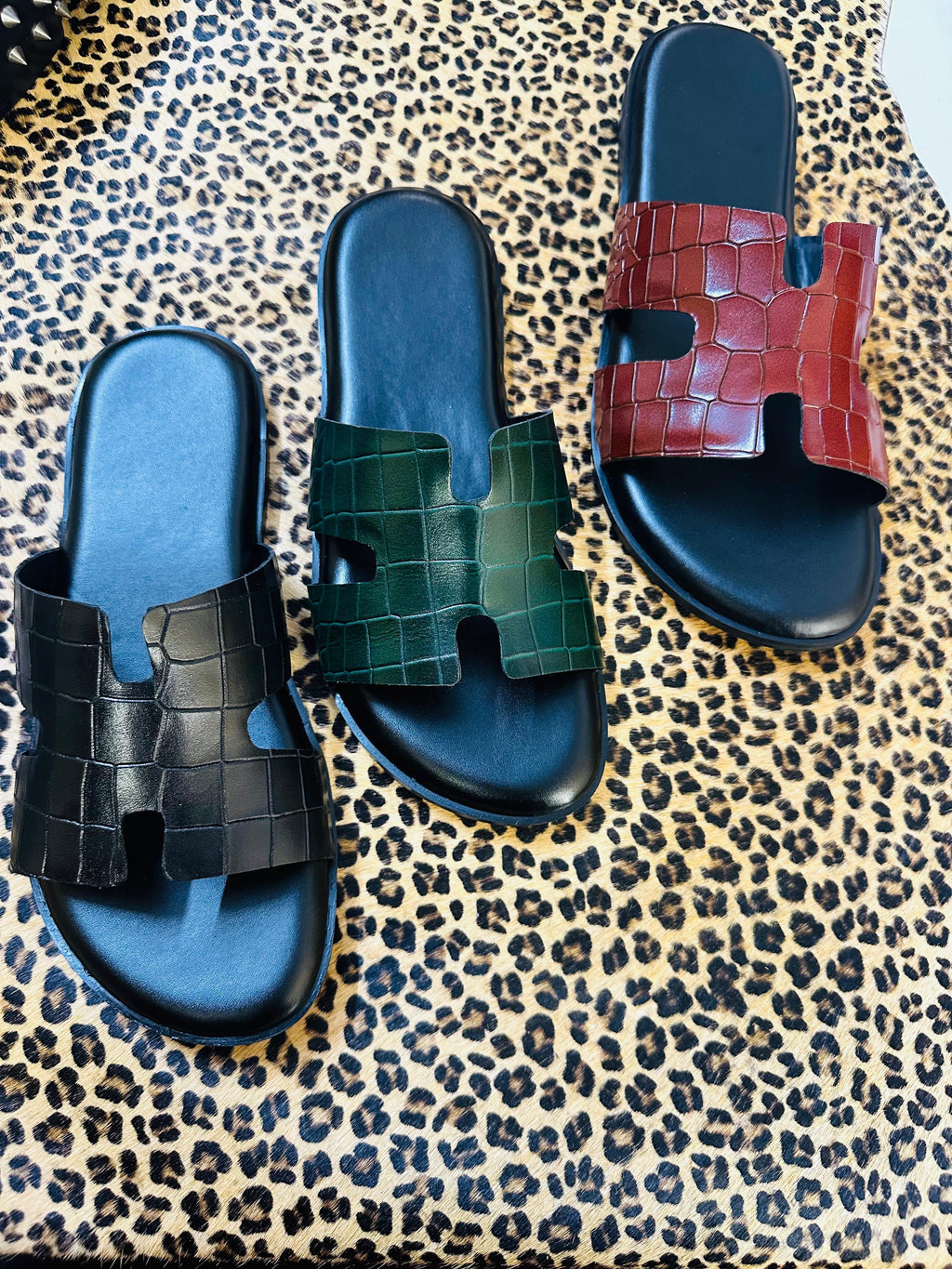 CROCO LEATHER SLIPPERS